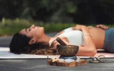 Menstruatieklachten holistisch verminderen met voeding en energetisch lichaamswerk